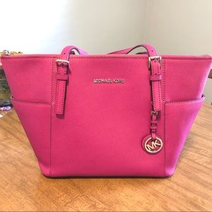 SOLD Med Jet Set Michael Kors bag LIKE NEW CLEAN